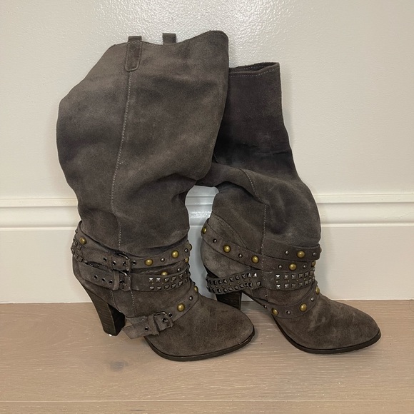 Zigi Girl grey suede heeled boots in size 7 - Picture 2 of 9